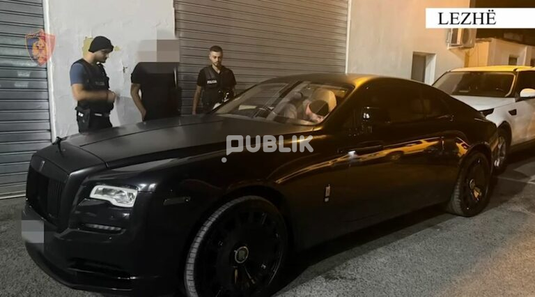 Makina luksoze në shënjestër të Policisë në Lezhë, bllokohet “Rolls-Royce”