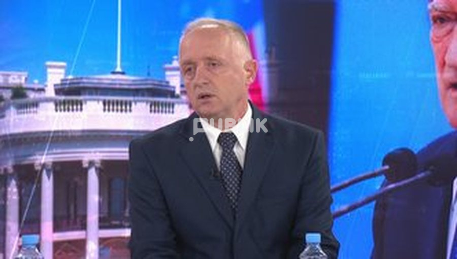 Mjeku, pacienti dhe Pasqyra