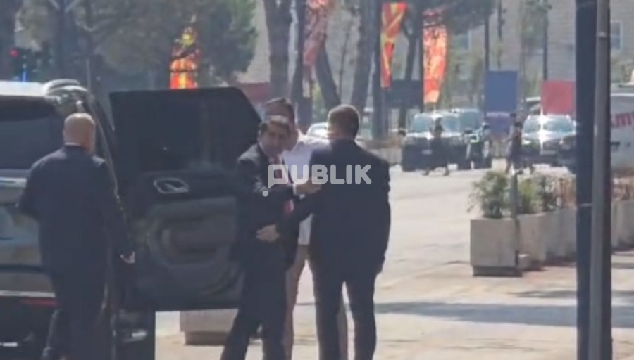 Ç’po ndodh? I dërguari i Trump në Tiranë, takime me Baba Mondin, PS dhe PD