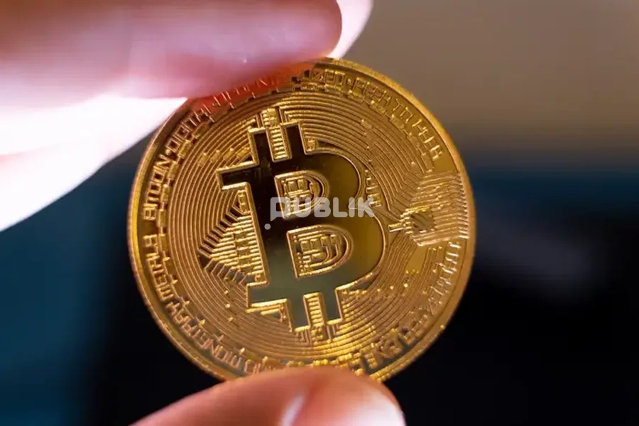 Bitcoin-i arrin në nivelet më të larta në tetë muaj
