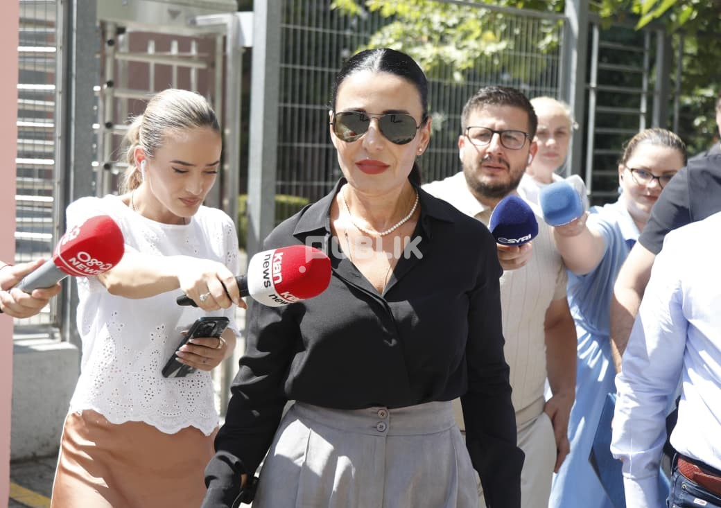 Një vilë në këmbim të tenderit, si e fshehu Balluku pronën e dytë në Palasë