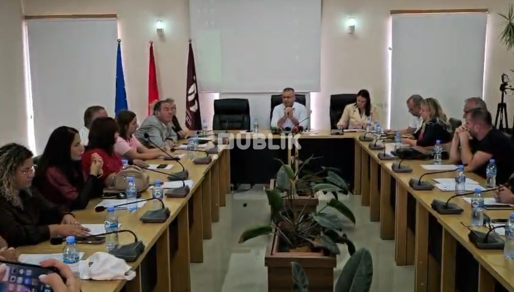 Cërriku kundërshton bashkimin me Elbasanin dhe Belshin