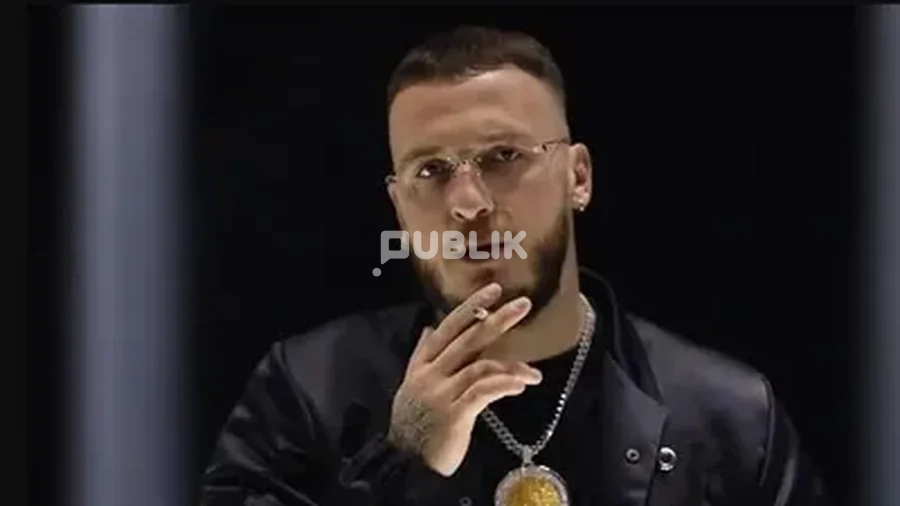 Mozzik shpërthen pas “Marshit për Liri”: M’u sha nëna, gruaja dhe vajza