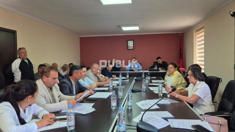 Prrenjasi i thotë ‘jo’ bashkimit me Librazhdin