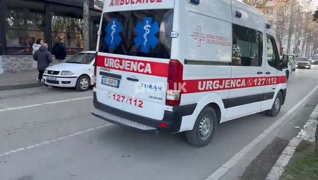 Tronditet Tropoja! 4 punonjës të bashkisë i zë korrenti, 1 i vdekur