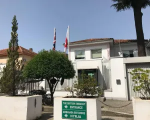 Ambasada Britanike paralajmëron Policinë: Jo forcë ndaj studentëve!