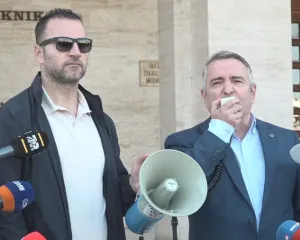 Pedagogët në mbështetje të studentëve, vijojnë bojkotin e mësimit