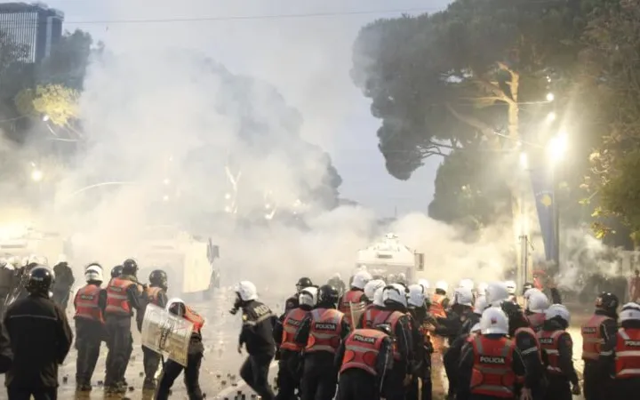 Revolta e shqiptarëve, OKB: Dhuna e papranueshme, respektoni lirinë e shtypit