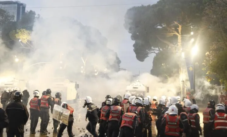 Revolta e shqiptarëve, OKB: Dhuna e papranueshme, respektoni lirinë e shtypit
