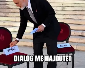 Dialogu haluçinant në kohën e gurit, dajakut dhe gazit lotsjellës