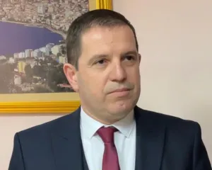 Dyshime për korrupsion, SPAK pezullon nga detyra prokurorin Kledian Llaho