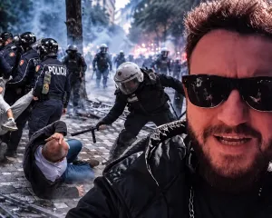 Renis Gjoka thirrje VIP-ave: Lërini statuset ejani  në protestë