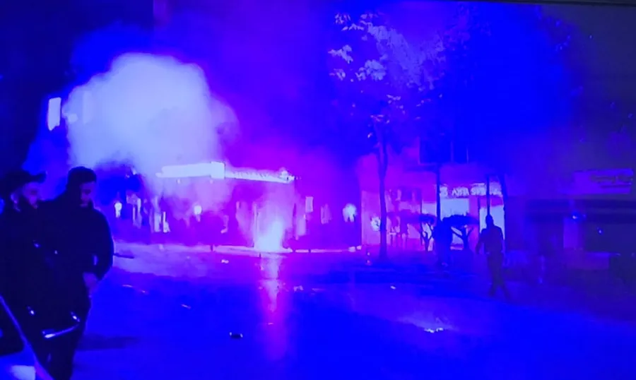 Revolta/ 29 persona në Spitalin e Traumës, mes tyre 23 efektivë policie