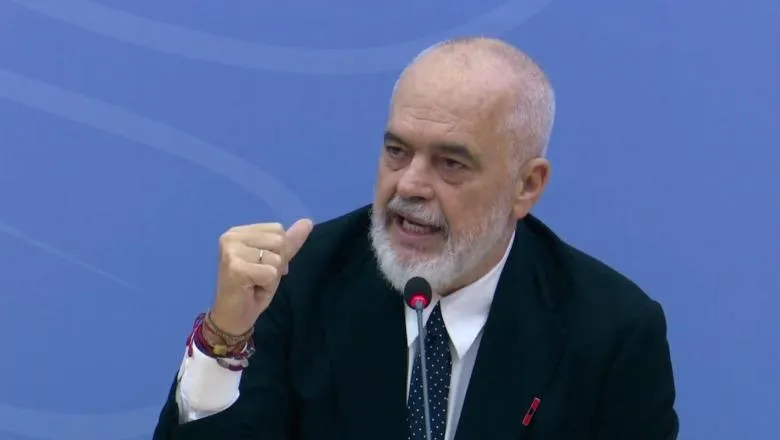 735 pedagogë kundër Ramës, kërkojnë dorëheqjen e kryeministrit dhe qeveri kujdestare