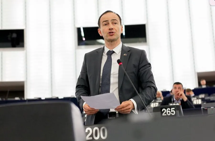 Eurodeputeti reagon për protestat në Shqipëri: Të rinjtë kërkojnë më shumë se premtime