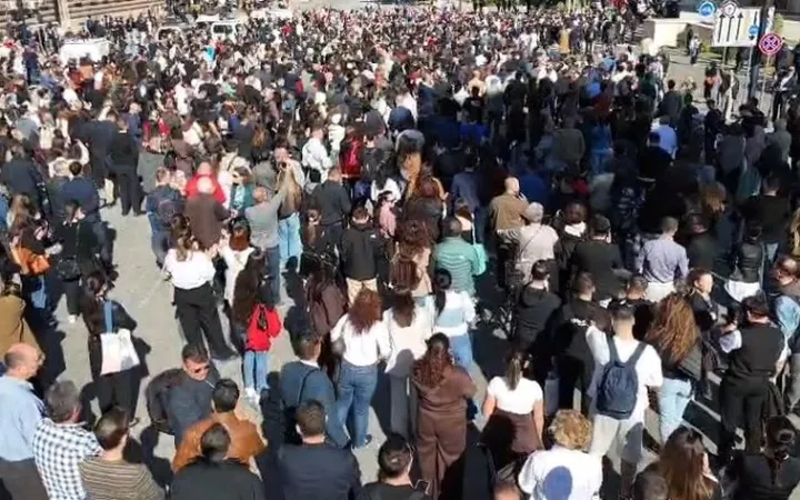 Protesta e studentëve merr mbështetje të re, bashkohen edhe sindikatat e arsimit