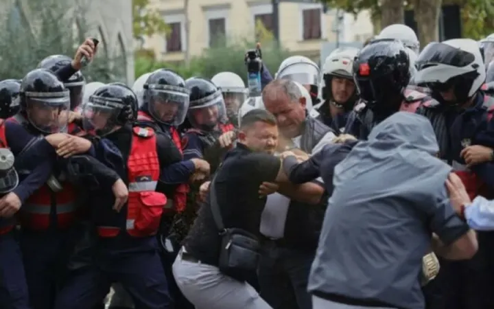 Revolta studentore në ditën e tretë,bojkot dhe protesta kudo