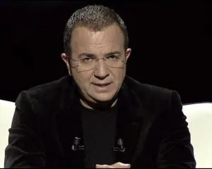 Çfarë po ndodh me “Këngën Magjike”? Shtyhen netët finale, ja kur do zhvillohen