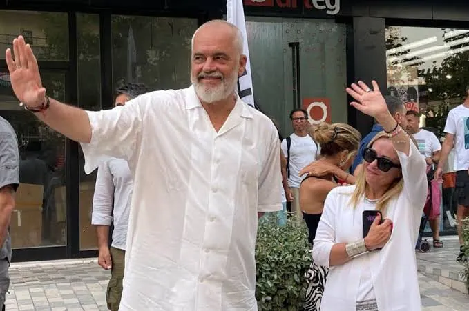 Meloni drejt dorëheqjes, po Rama kur?