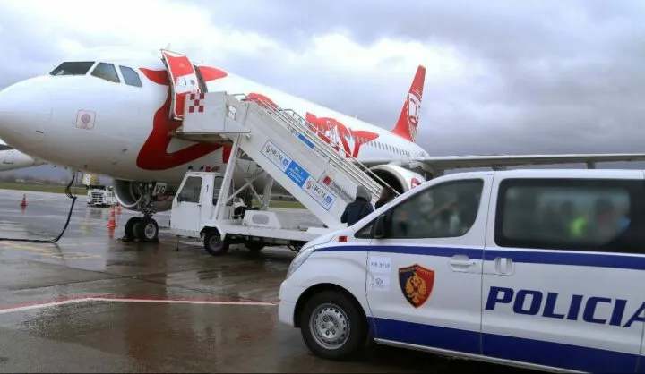 Ekstradohet 29-vjeçari shqiptar, akuzohet si pjesë e një grupi të strukturuar kriminal