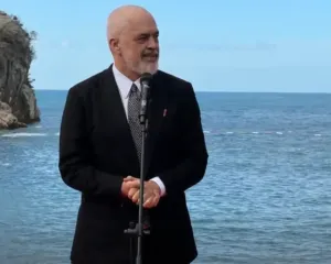 Shqipëria në mes të kaosit, Rama “dredh zinxhirin” nët Mal të Zi