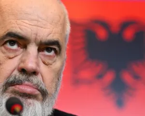Ashpërsimi i retorikës së Ramës shihet si nxitëse e dhunës policore