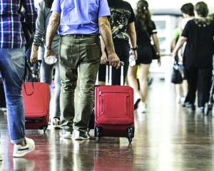 Emigracioni dhe plakja e popullsisë po kufizojnë rritjen ekonomike të Shqipërisë