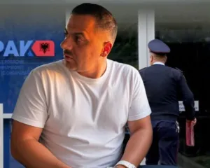Pas Veliajt, lëvizje të tjera VIP në burgje? Në listë edhe Ergys Agasi