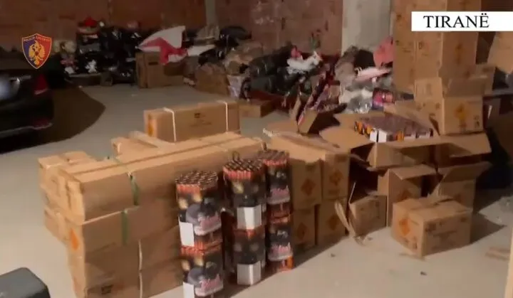 Furnizonte protestuesit me lëndë piroteknike, arrestohet 24-vjeçari në Tiranë