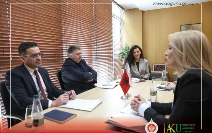 Vala e dorëheqjeve, largohen drejtuesit e AKU-së dhe Doganave