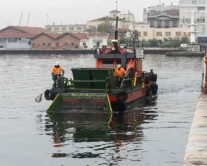 Tmerr në Greqi! 6 burra përdhunojnë, filmojnë dhe hedhin në det 41-vjeçarin