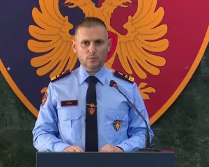Skënder Hita letër të hapur policëve: Qëndroni të fortë, nuk jeni vetëm