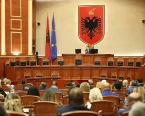 Pas shkrirjes së 15 Bashkive, PS bën gati “krasitjen” e deputetëve