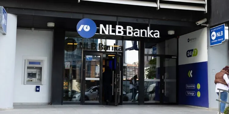Kush do të shitet? Sllovenët zbarkojnë drejt bankave shqiptare