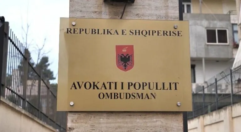 Avokati i Popullit nis hetim për dhunën e policisë ndaj studentëve
