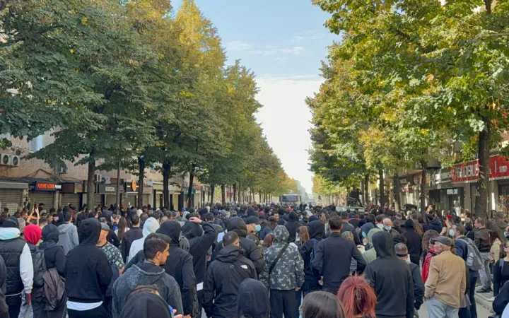 Pedagogët në krah të studentëve, dalin sot në protestë në orën 10:00
