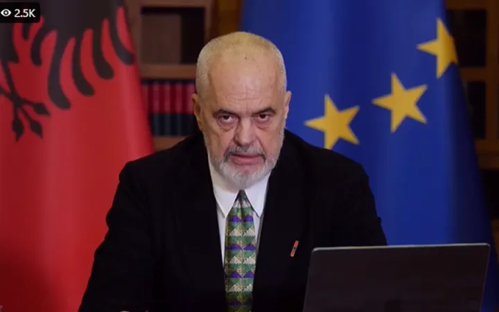 Rama nuk i ndal shantazhet dhe u bën ‘gjyq publik’ protestuesve të arrestuar
