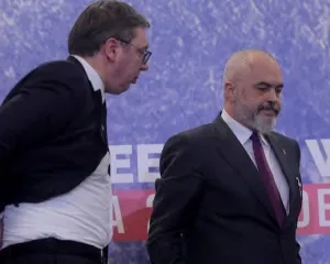 Çfarë mësimesh duhet të nxjerrin autokratët pas humbjes së Vuçiç?