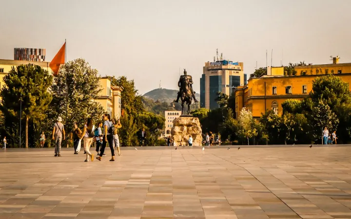 Tirana, qyteti me koston e jetesës më të papërballueshme në Evropë