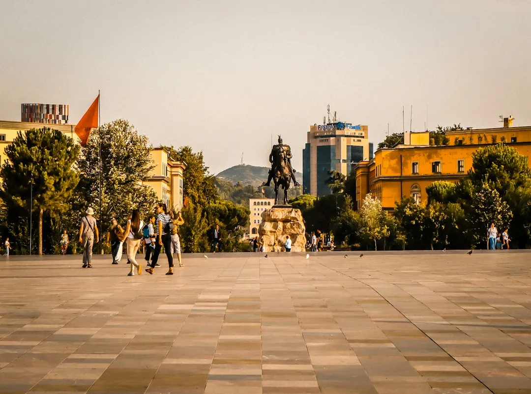 Tirana, qyteti me koston e jetesës më të papërballueshme në Evropë