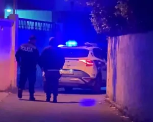 Shpërthim me tritol në banesën e efektivit të Policisë në Shkodër
