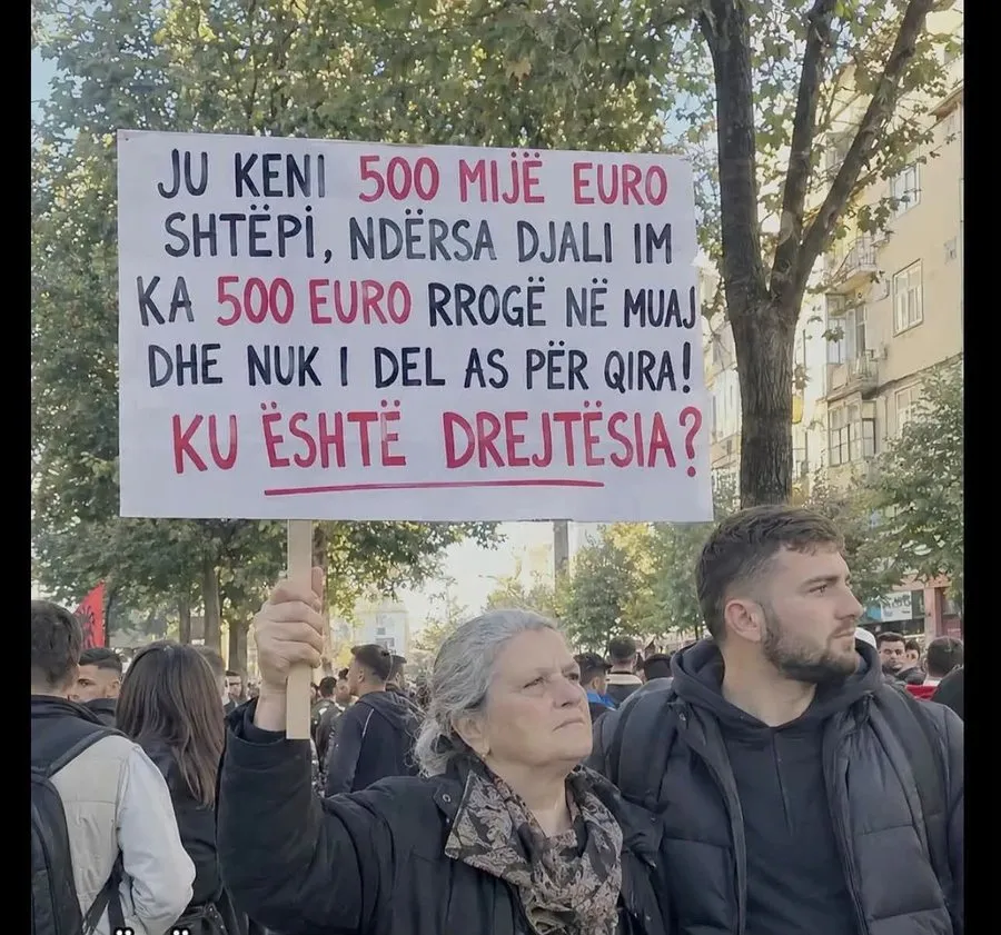 Prindërit bashkohen me studentët dhe gjimnazistët në protestë