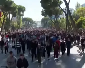 Pprotestuesit nisin marshimin drejt Ministrisë së Arsimit