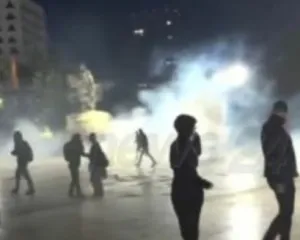 Marshim e gaz lotsjellës, sheshi ‘Skënderbej’ kthehet në shesh ‘beteje’