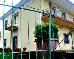 Vila shtetërore u kthye në hotel privat, SPAK zbarkon në Kadastrën e Dibrës