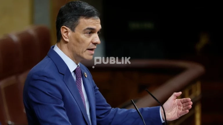 Sánchez dorëzohet përballë protestave, Spanja shkon në zgjedhje
