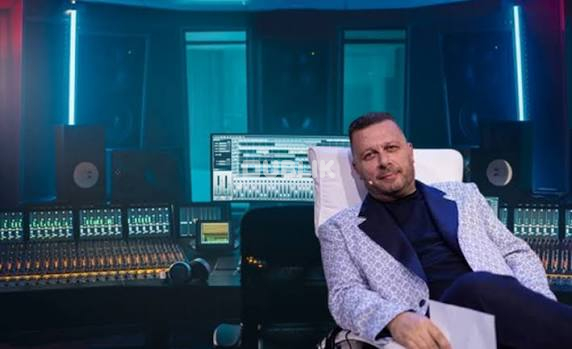 Sa vite burg rrezikon Adi Hila pas skandalit erotik me VIP-at?