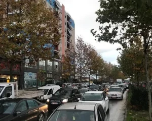 Shpresë për t’i dhënë fund makthit të Kthesës së Kamzës