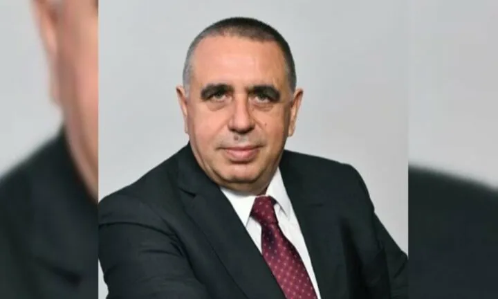 Vetëm qeveria e Shqipërisë nuk e di se çfarë kërkon populli shqiptar