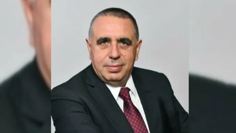 Vetëm qeveria e Shqipërisë nuk e di se çfarë kërkon populli shqiptar